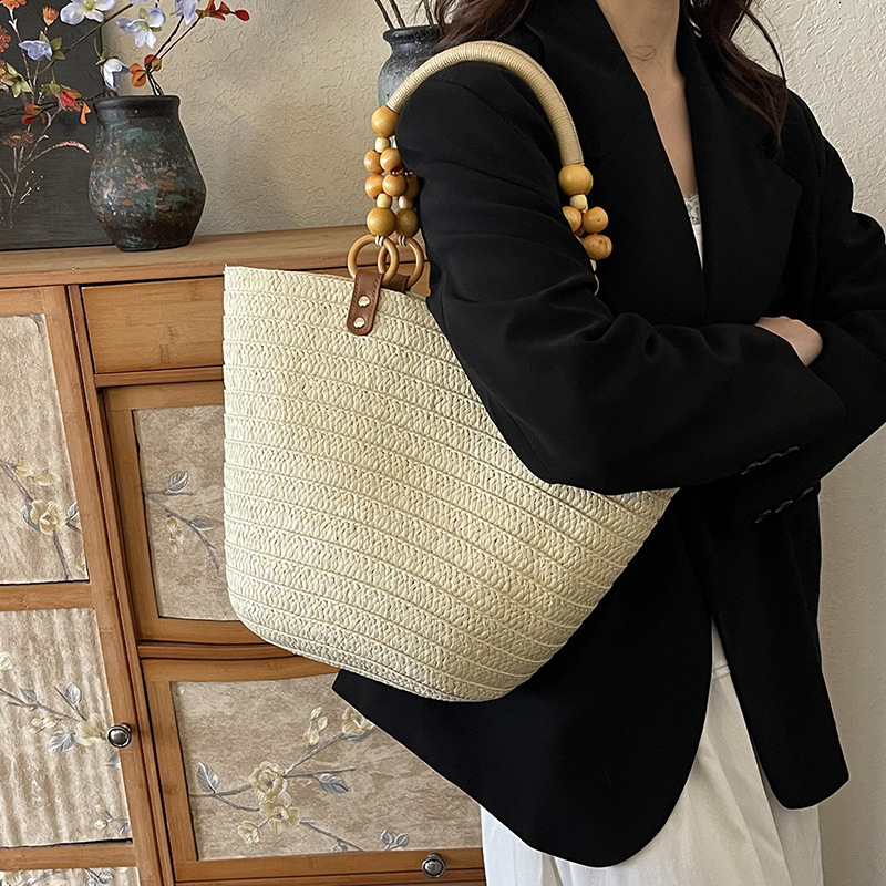 designer Niche Design Straw Woven Bag for Women 2025 New Fashion Handbag Shoulder Bag Large Capacity Vacation Beach Bucket Bag