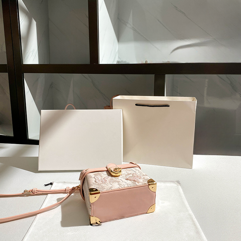 Free shipping new butterfly series designer lightweight and fashionable ID card bag, soft wallet, crossbody bag, trendy handbag