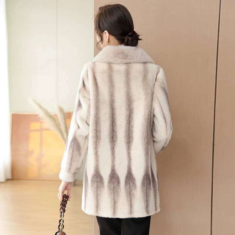 Mink Fleece Coat Women's Winter Noble Thickened Warm Loose High End Rich Lady Long Sleeved Fur One Piece Mom's Clothing