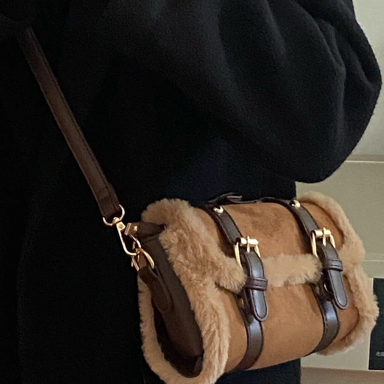 designer Li Tea Fashion Handbag Autumn Winter Women's Bag 2025 New High-end Ins Niche Furry Crossbody Bag