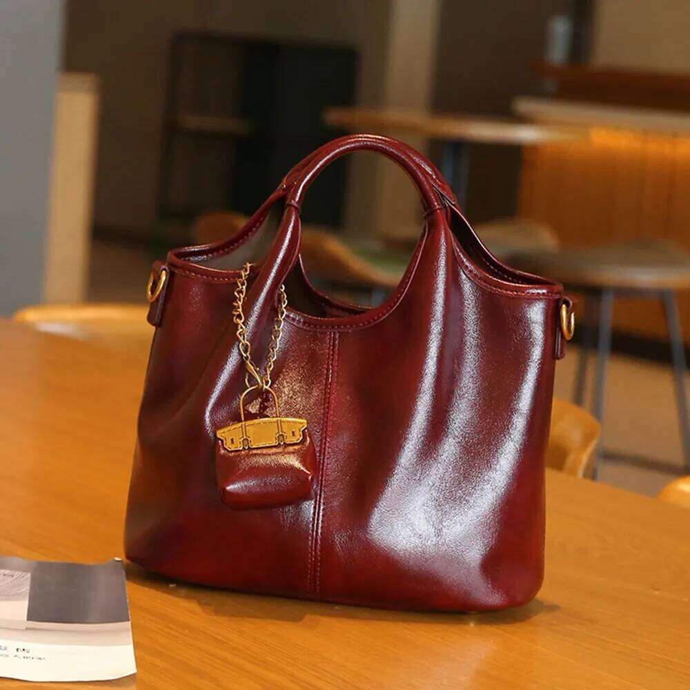 Retro Style Women's New Cowhide Handbags Fashionable Women Shoulder Bag High Quality Bucket Crossbody Bags 1299