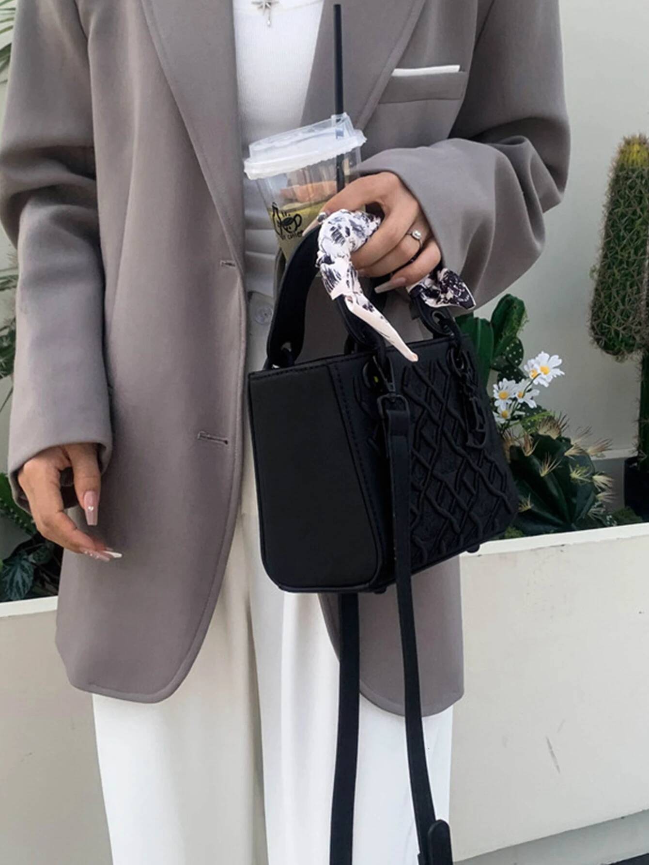 Small And Niche High-End Daifei Handbag For Women 2024 Fashionable New Dia Grid Handbag, Single Shoulder Crossbody Bag, Chri