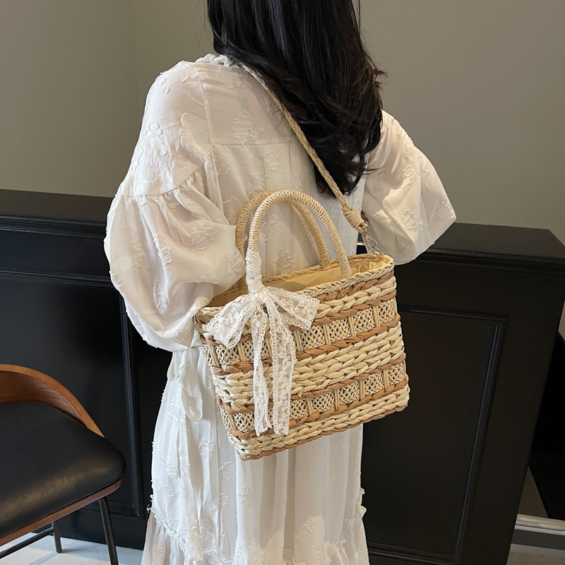 designer Handmade Straw Woven Bag for Women 2025 New Spring Summer Large Capacity Fashion Versatile Woven Bag Single Shoulder Crossbody Bucket Bag