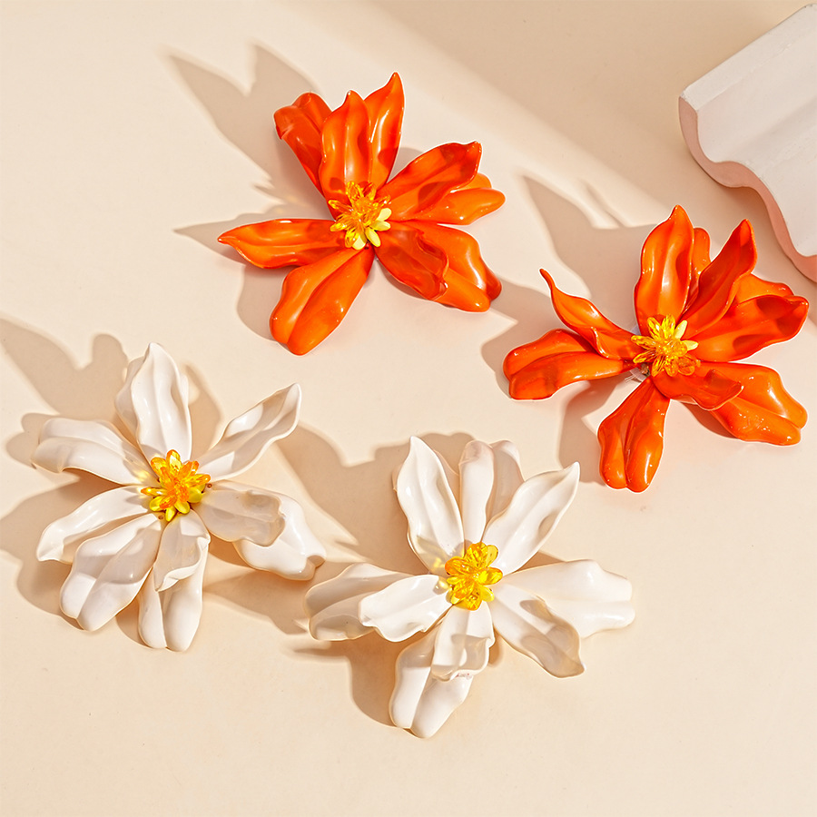 Boho Vacation Style Acrylic Floral Petal Silver Needle Earrings Bold Statement Earrings for Women with Luxury Vibe