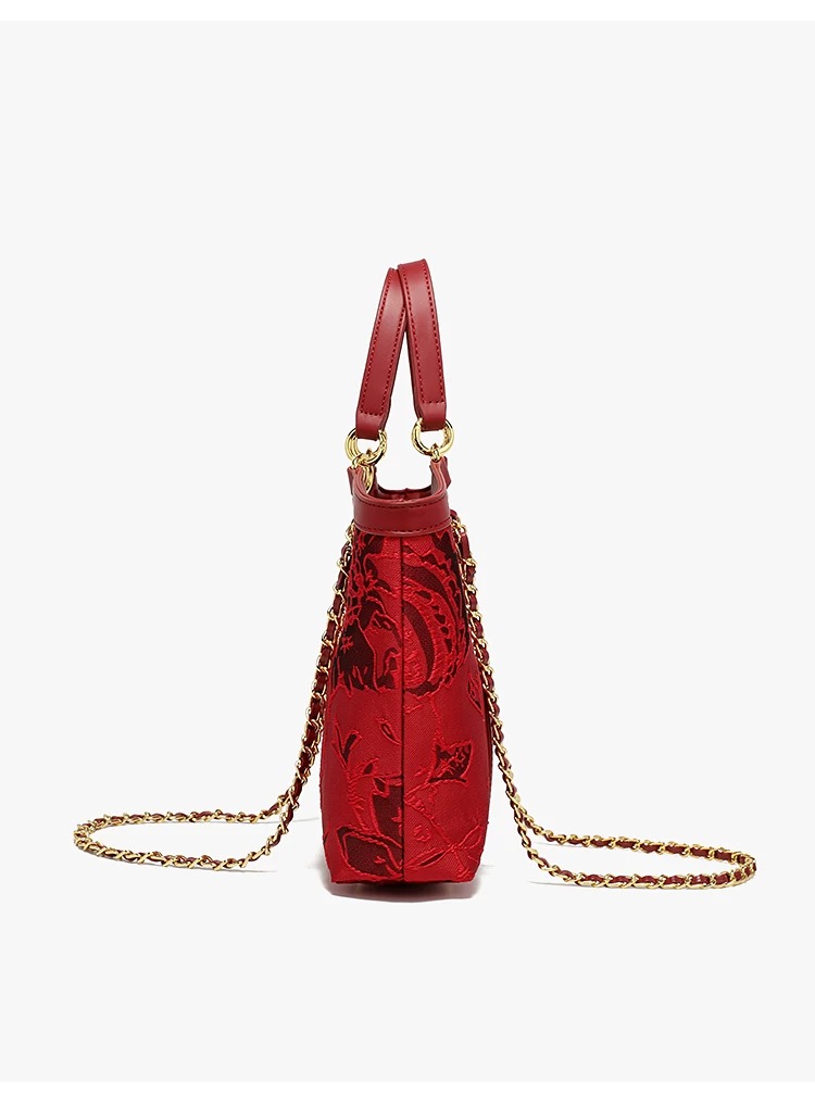 Chic Decorative Wine-Colored Clutch with Reliable Fabric Strap Suitable for Special Occasions