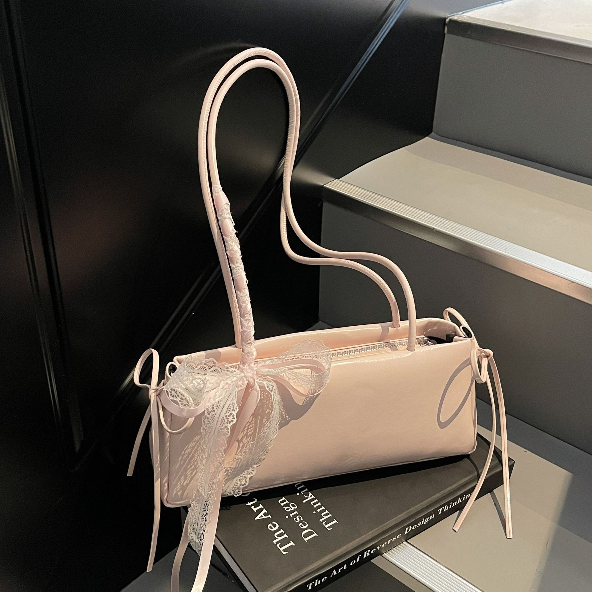 designer High-Quality Texture Small Bag for Women 2025 New Fashion Versatile Shoulder Underarm Bag Spring Summer Handbag Baguette Bag