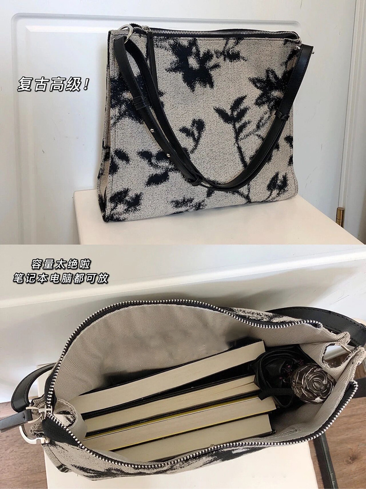 designer 2025 New Niche Jacquard Canvas Bag Large Capacity Bag for Women Crossbody Underarm Bag High-end Single Shoulder Tote Bag