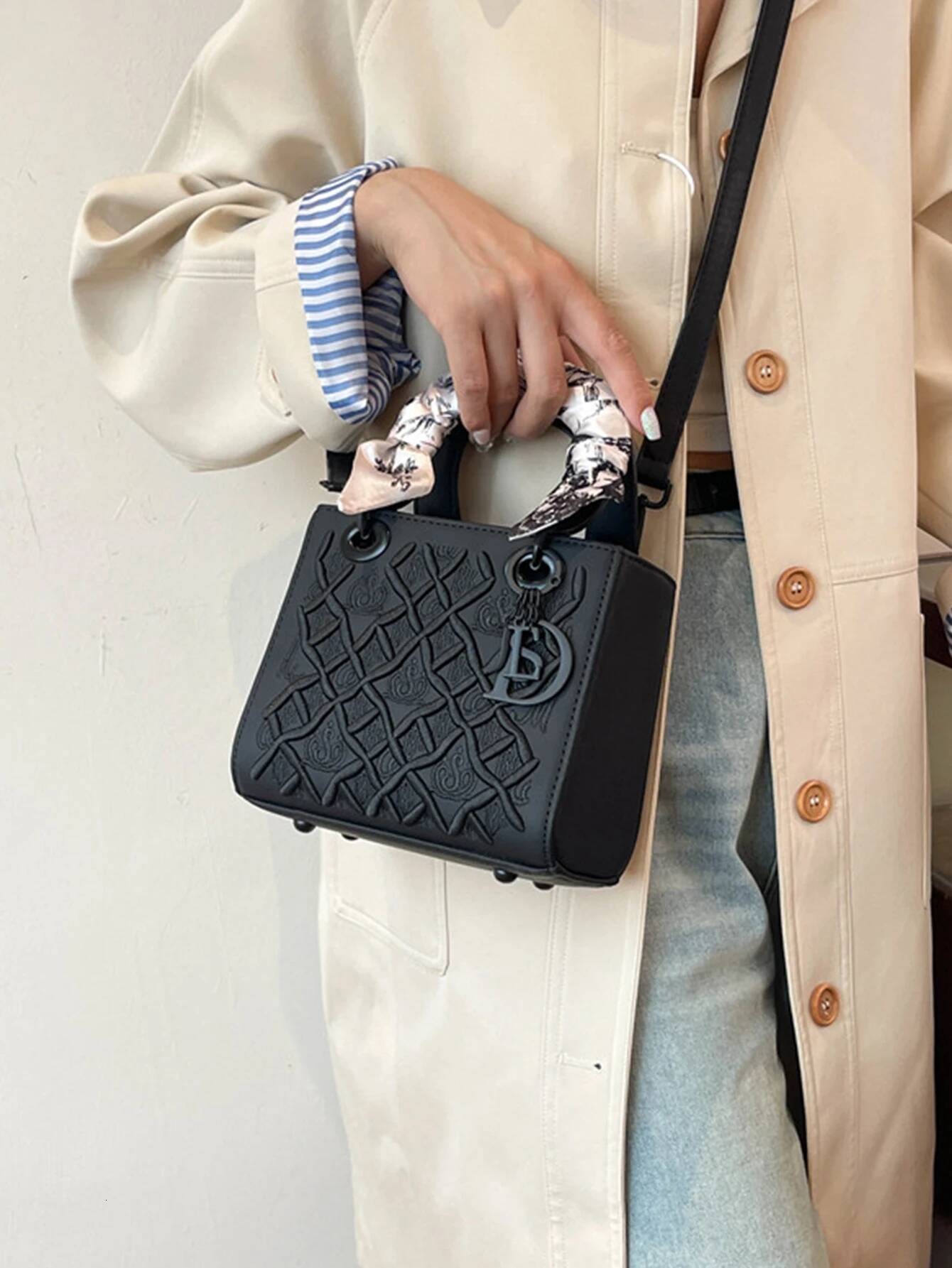 Small And Niche High-End Daifei Handbag For Women 2024 Fashionable New Dia Grid Handbag, Single Shoulder Crossbody Bag, Chri
