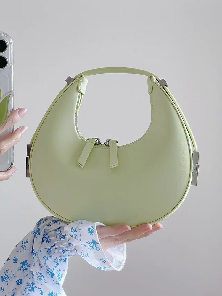 designer Niche Designer Bag for Women 2025 New Trend Simple Personality Underarm Crescent Bag Internet Celebrity Versatile Handbag Shoulder Bag