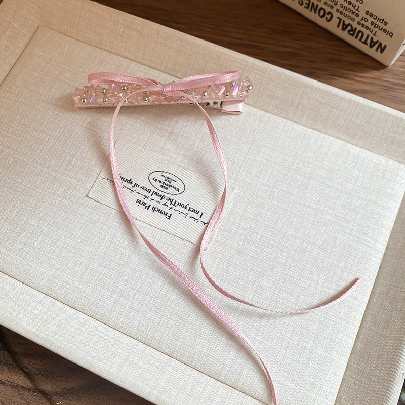 Exclusive Diamond Set Heart Pearl Bow Hair Clips Niche style Bang Clips with Luxury and Sophistication