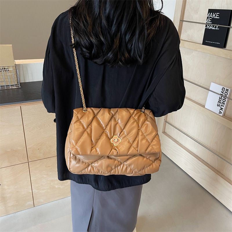 designer High-End Quilted Chain Underarm Bag 2025 New Korean Style Trendy Versatile Commuter Bag Shoulder Bag Niche Crossbody Bag