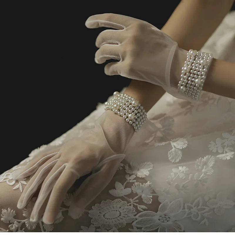 Arrival White Bridal Gloves Bride Wedding Gloves Beaded Pearls Glove Elegant Guantes Complementos De Boda 250603
