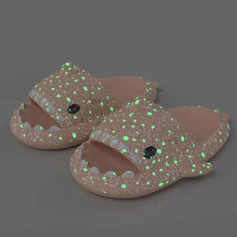 Ddmyoutdoor Women Luminous Starry Sky Shark Shape Femlae New EVA Slippers Couple Home Platform Cartoon Beach Sandals Chaussure Femme Shoes outdoor sho