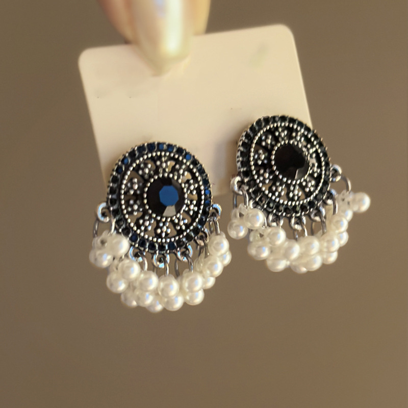 Vintage Inspired Crystal Cultured Pearl Stud Earrings Silver Boho Chic Jewelry for Women