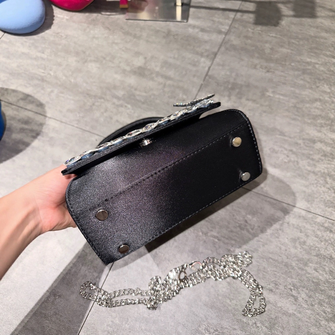 Top High Quality New Style Style Box Diamond Bag Single Shoulder Crossbody Bag Crystal Light Bag Flower Sequin Chain Bag Rhinestone Bag New Free Deliv