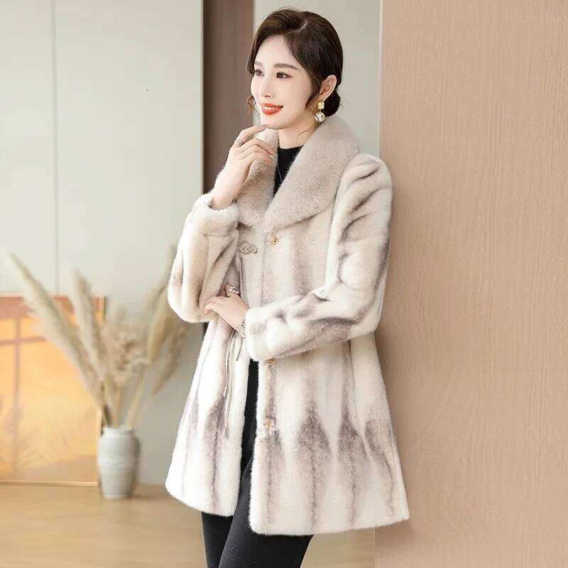Mink Fleece Coat Women's Winter Noble Thickened Warm Loose High End Rich Lady Long Sleeved Fur One Piece Mom's Clothing