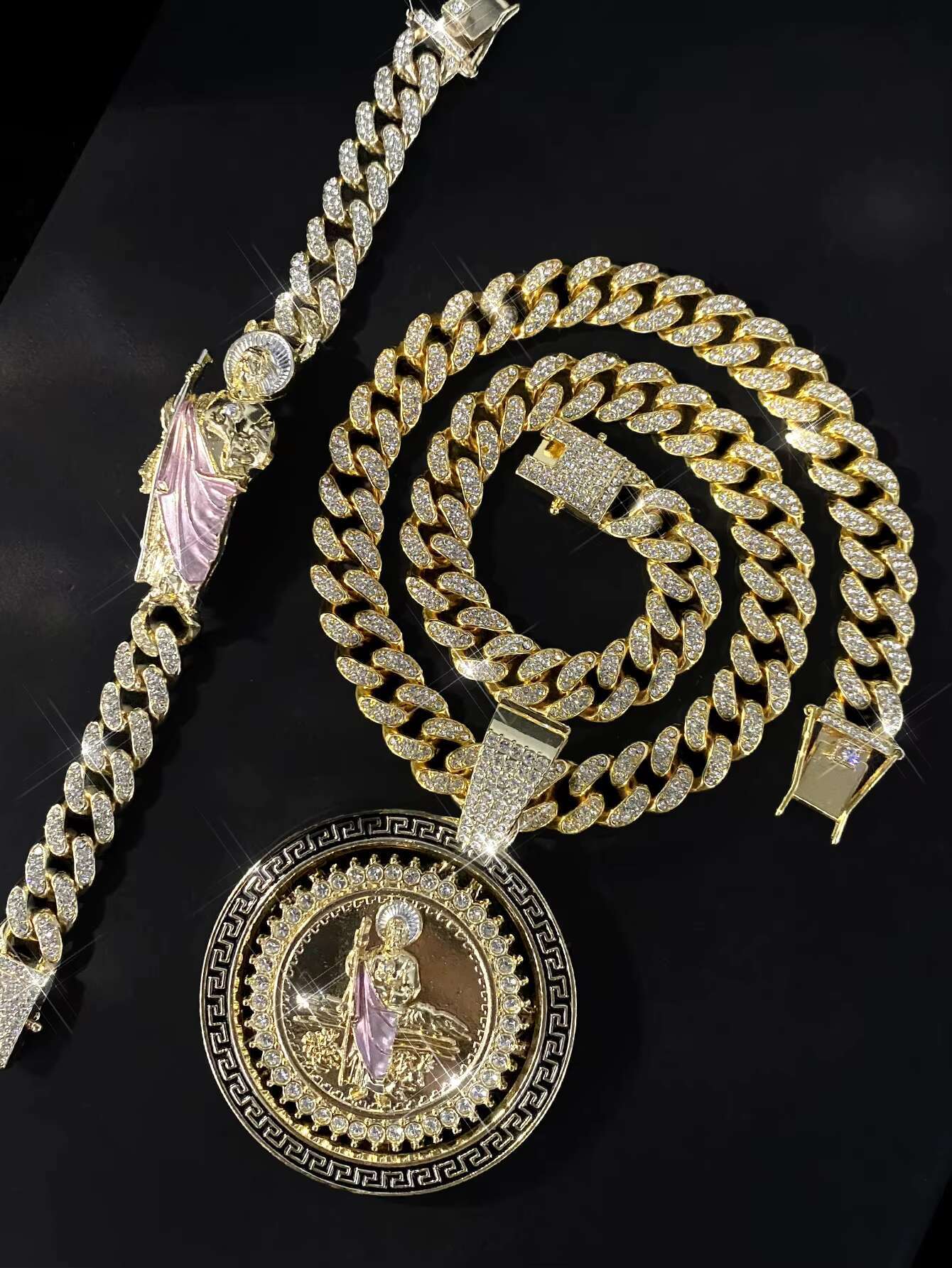 Hip Hop Cuban Link Chain Necklace with Saint Jude Pendant and Bracelet Fashion Rotatable Jewelry Set Party and Daily Decor