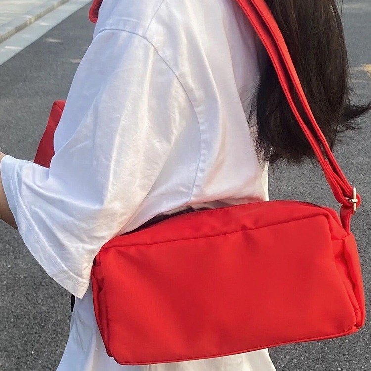 designer Korean Style Simple Red Casual Toast Bag Nylon Crossbody Pillow Bag for Women Small Square Bag Niche Shoulder Underarm Bag