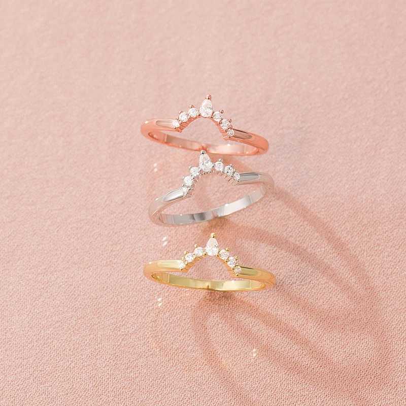 Trumium V Shaped Women Ring Crown Couple Rings Engagement Wedding Designer Copper Jewelry Anniversary Gifts Trendy Fashion W250606