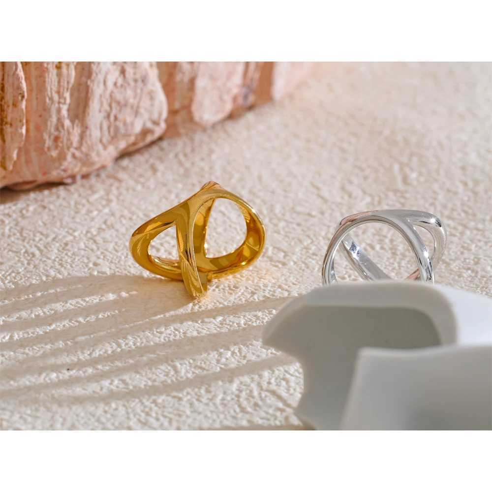 Yhpup 6789# PVD Plated Statement Stainless Steel X-Shape Geometric Finger Ring Waterproof Smooth Metal Handmade Polished Jewelry W250606
