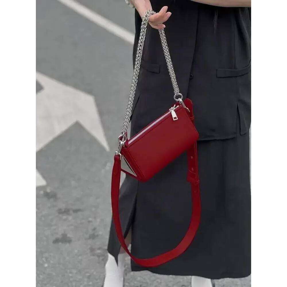Women Chains PU Fashion New Triangle Casual Purses And Handbags Crossbody Shoulder Bag Euro-America Style