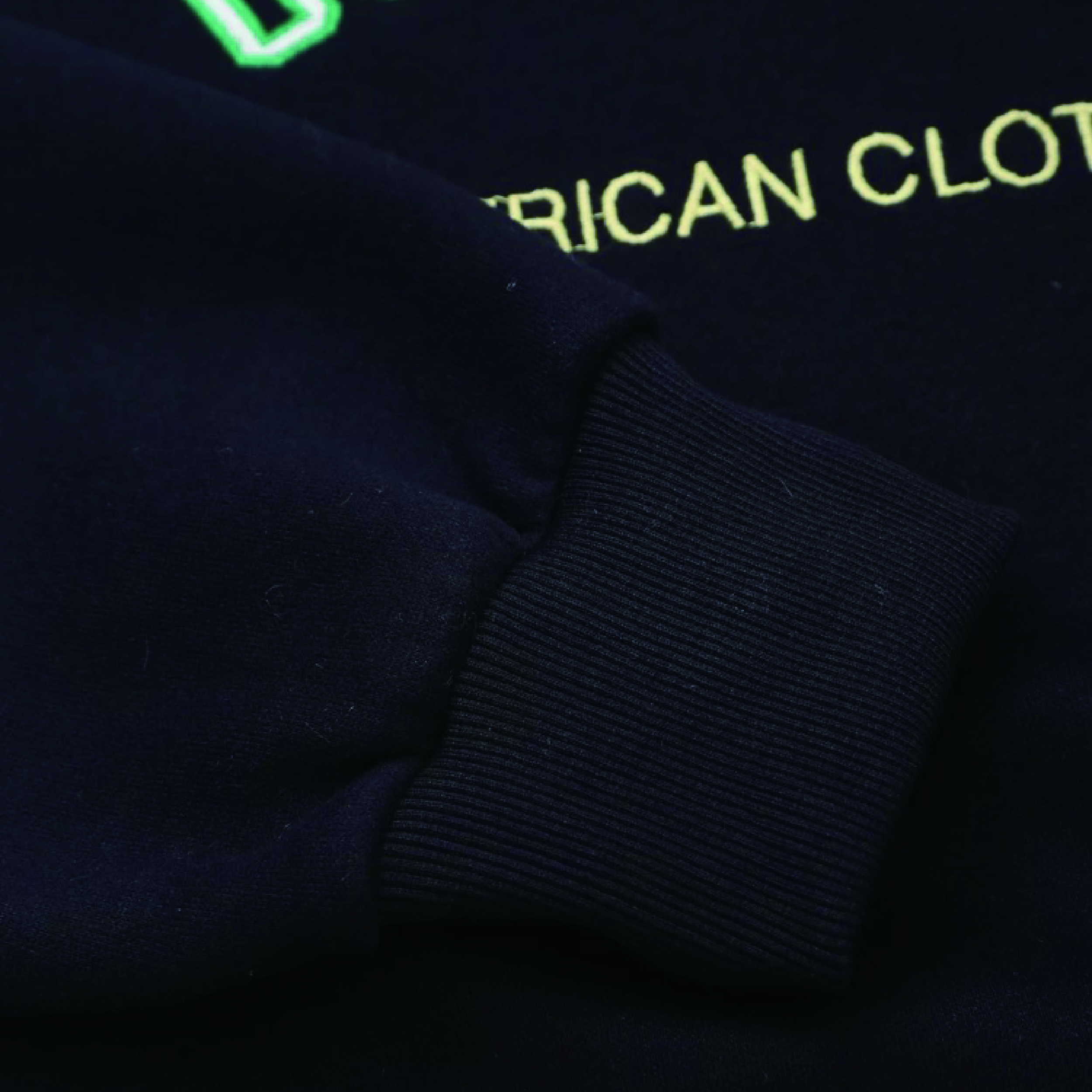 Women's Fashion Hooded Sweatshirt with Relaxed Shoulder Design - Comfortable & Stylish Streetwear