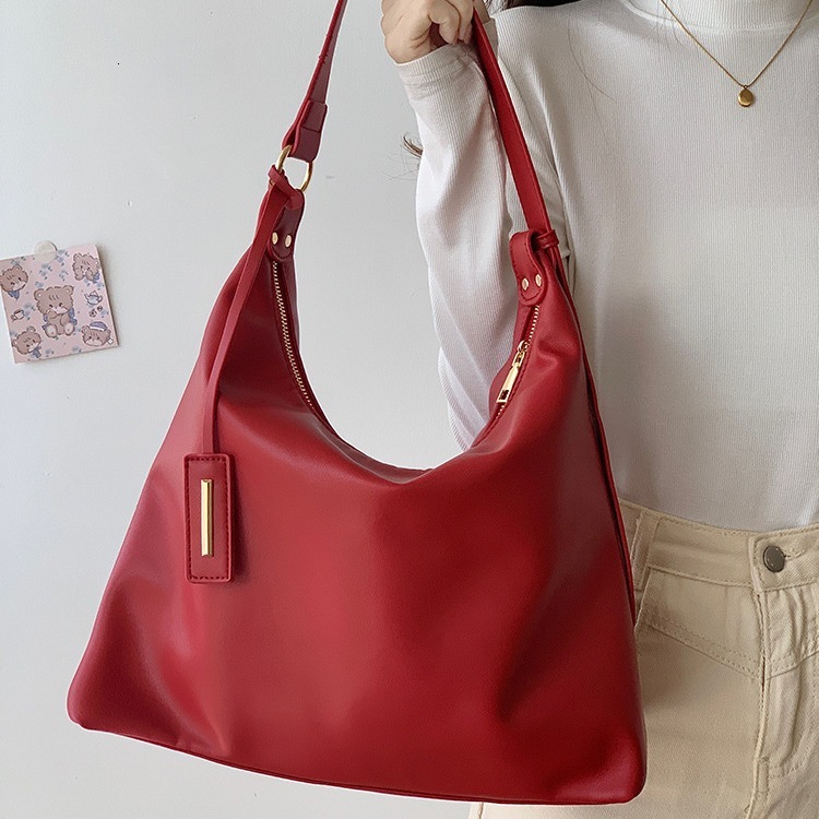 designer Red Bride Bag Wedding Bag Women Tote Bag 2025 New Trend This Year Commuter Large Capacity Shoulder Underarm Bag