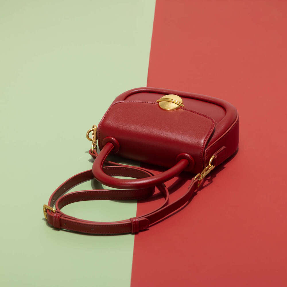 Niche High-End Handheld Saddle Cute New Red for Women Bride Wedding Crossbody Bag