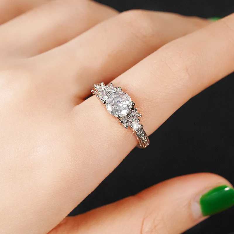 925 Sterling Silver Engagement Rings for Women Band Brilliant Cubic Zirconia Love Gift Luxury Trendy Wedding Jewelry Gifts XJ250606