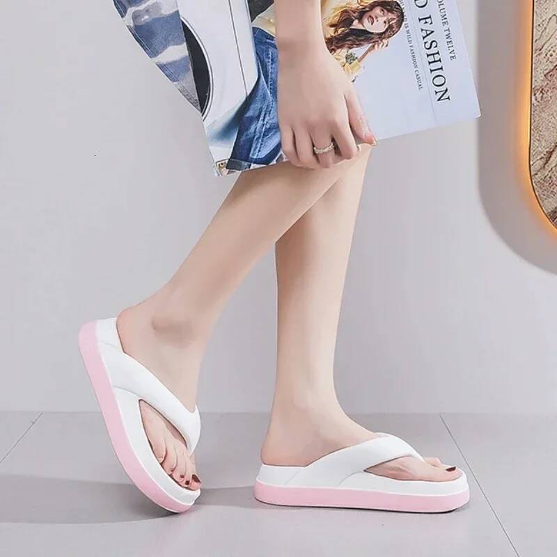Ddmyoutdoor Woman Flip Flops Popular Design Shoes Trend Casual Platform Sandals Non Slip Outdoor Slippers Unique Features Flat Beach outdoor shoes