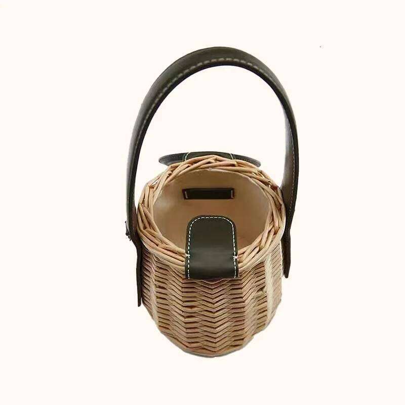 Summer Women's New Straw Weaving Beach Bucket Bohemian Designer Handmade Natural Color Basket Shoulder Bag Rattan Handbag