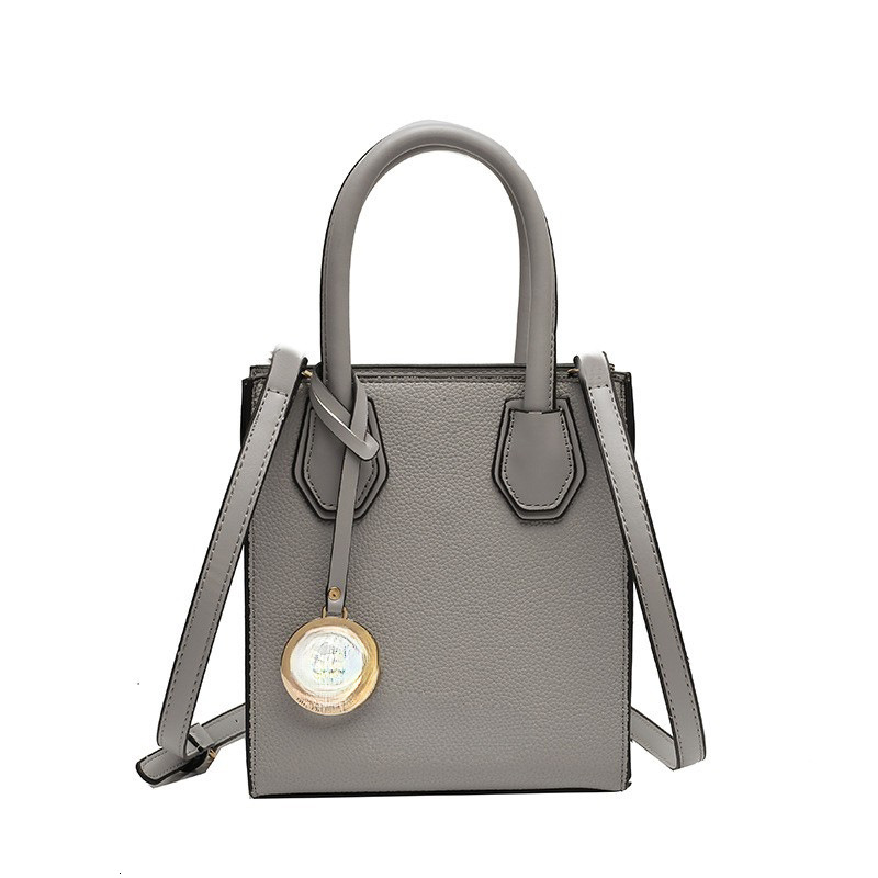 Top brand high-quality new free delivery designer bag casual fashion single shoulder handbag crossbody light luxury high-end embossed new free deliver