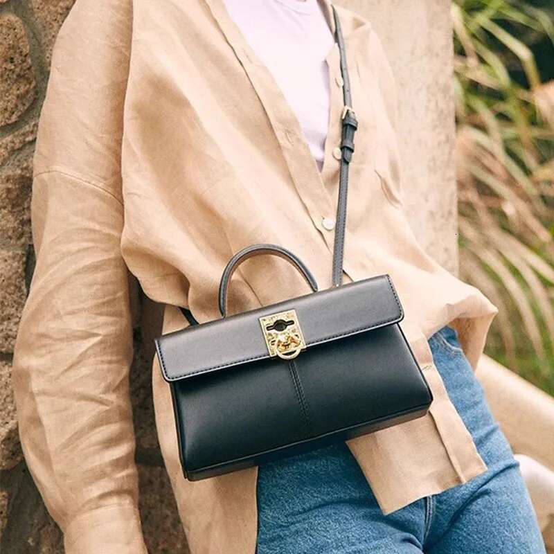 Fashionable Plain Weave Women's Handbag, Simple Single Shoulder Commuting Crossbody Bag, Small Square Bag