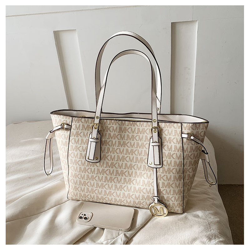 Hot Free Shipping Tote Ladies large capacity Embroidered Designer free shipping 2025 new light high-end texture printed letter fashion crossbody bag f