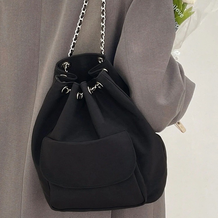 designer Bag 2025 New Korean Fashion Simple Drawstring Black Commuter Backpack for Female Students