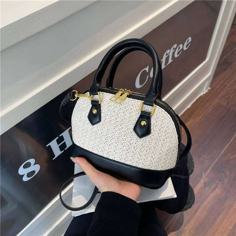 The 2025 New Shell Bag A Fashionable Single-Shoulder Crossbody Handbag That Can Be Carried By Hand. It Is Simple And Elegant