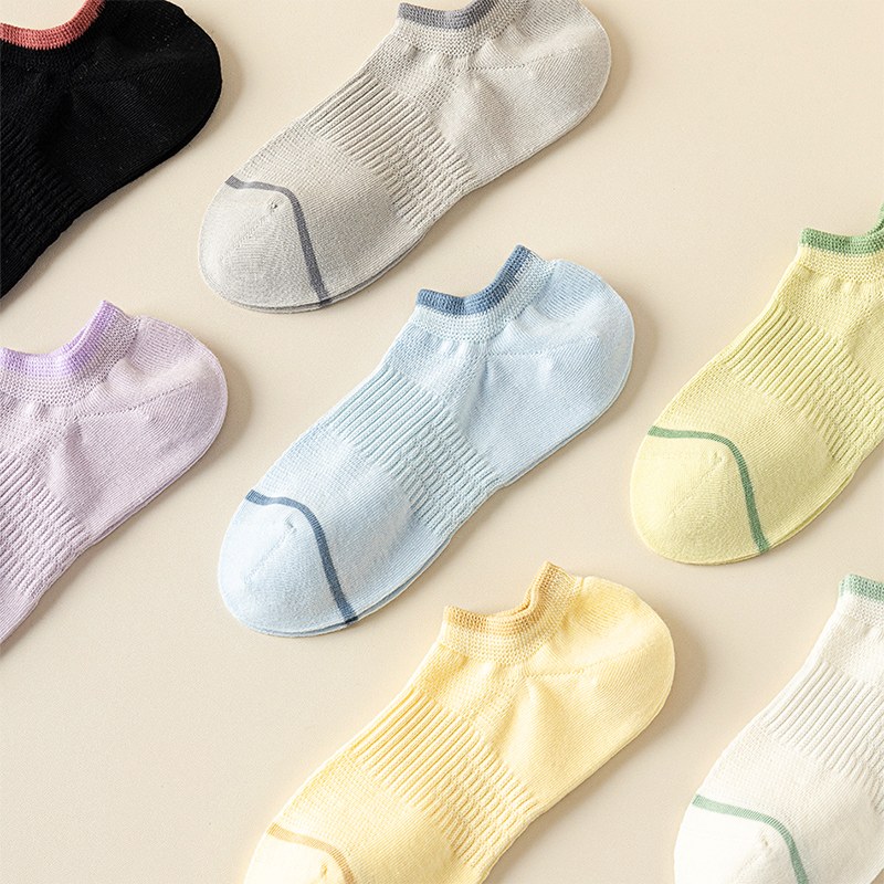 Casual Everyday Socks for Women - Durable Cotton Blend Design