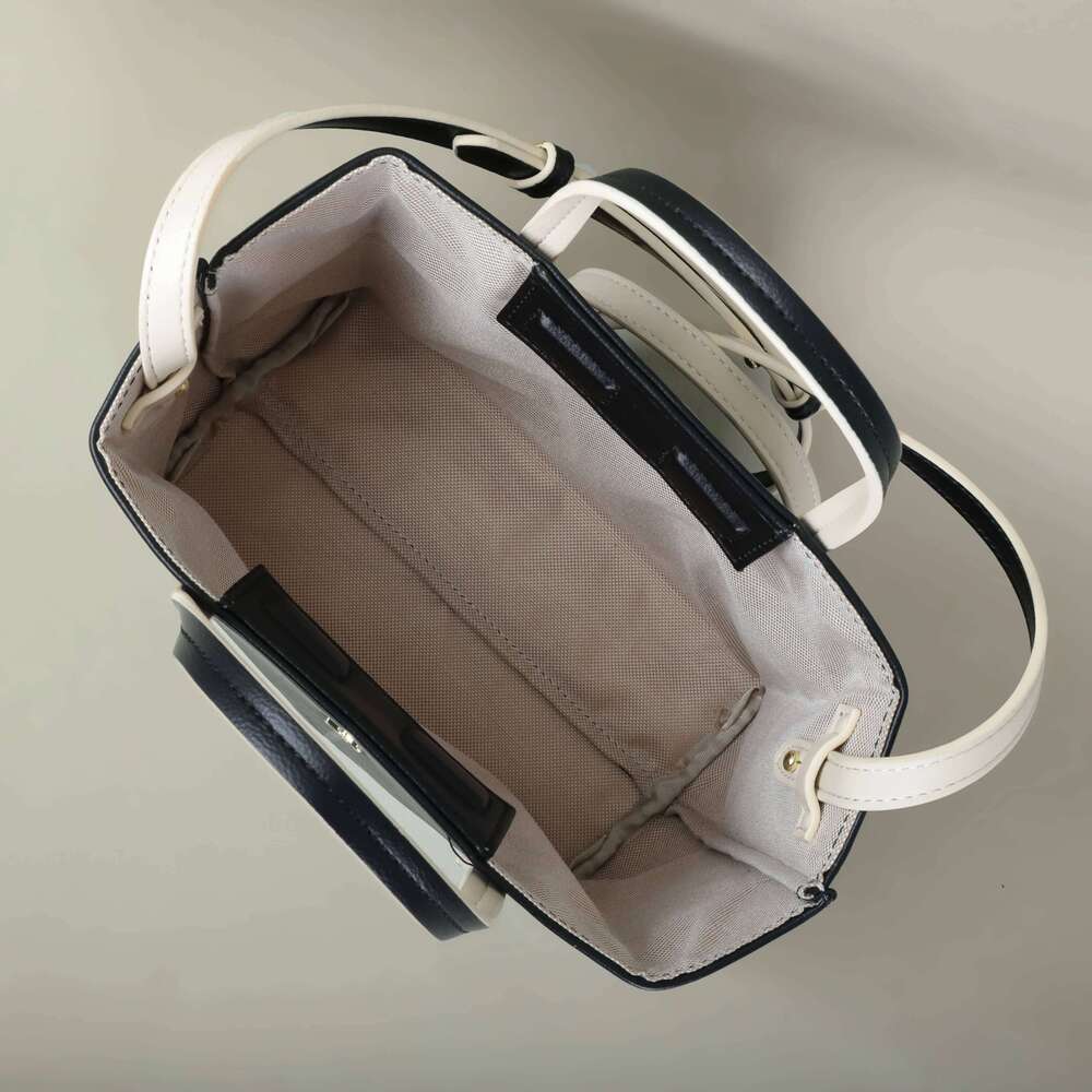 PG Cross Or Single Shoulder Classic Simple Yet Fashionable Foldable Design Women's Handbag