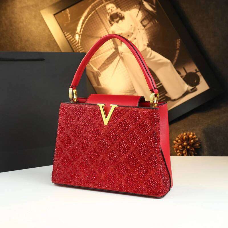 Genuine Leather Dias Women Handbag Fashion Small Shoulder Messenger Bag 2025 New Elegant Dia-shaped Crossbody Shell Bags