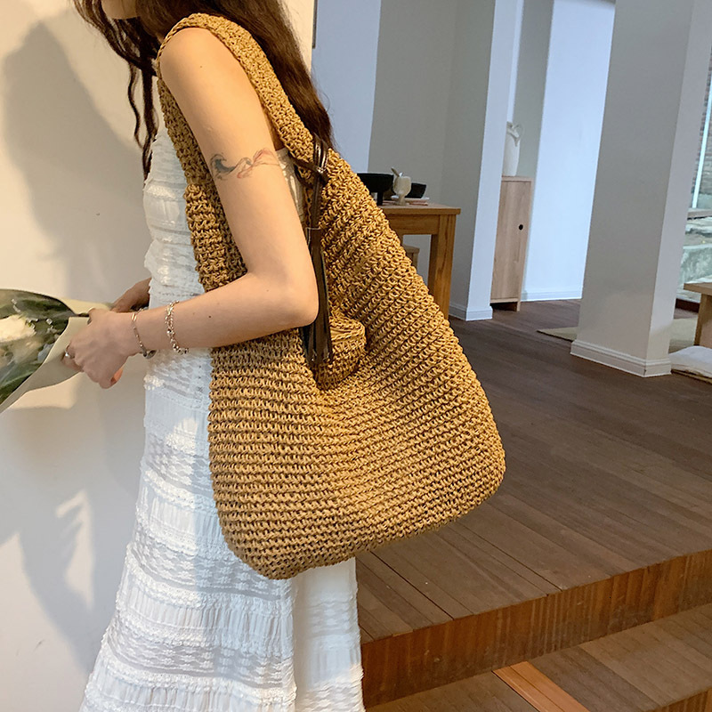 designer Summer Single Shoulder Large Capacity Beach Vacation Straw Bag for Women Fashionable Beach Bag Lazy Relaxed Woven Crossbody Bag