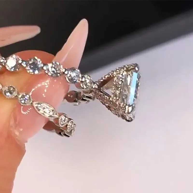 925 Sterling Silver Rings for Women with Geometric Square Crystal Cubic Zirconia Bridal Wedding Party Rings Fashion Jewelry XJ250606