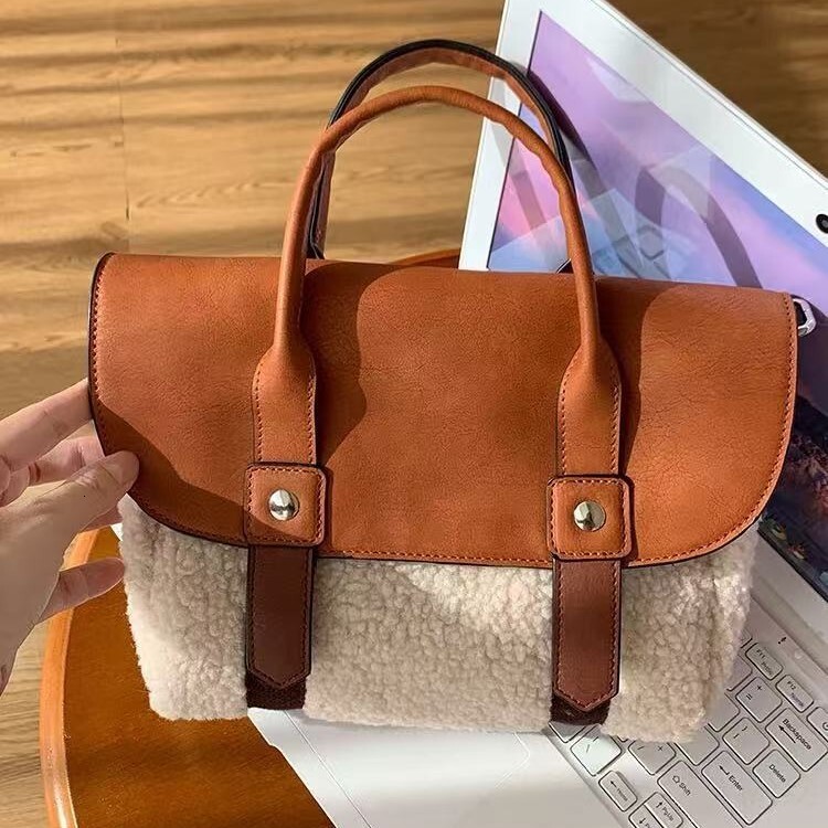 designer Lamb Wool Spliced Leather Handbag for Women 2025 New Plush Retro Commuter Large Capacity Crossbody Small Square Bag