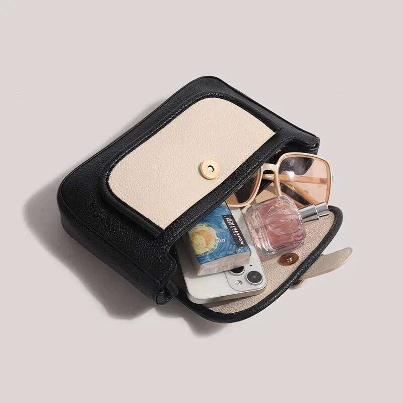 Niche Advanced New Cambridge Fashion All-In-One Underarm Female Design Small Square Student Style Crossbody Bag