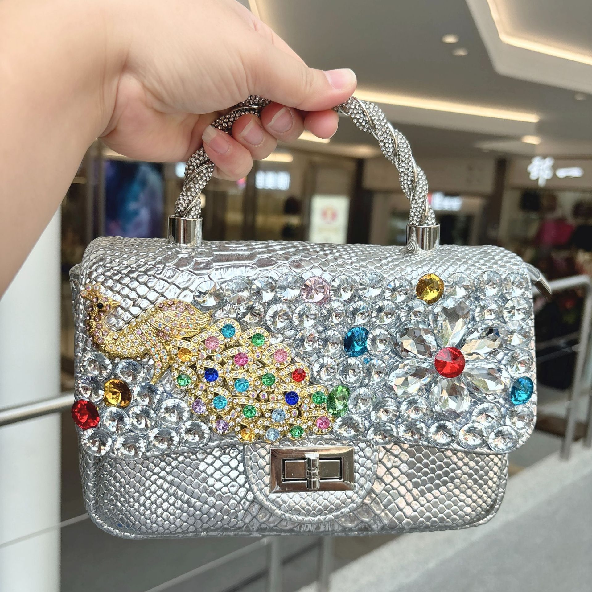 New Style Style Snake Pattern Diamond Bag Single Shoulder Crossbody Bag Crystal Hot Mom Bag Flower Sequin Chain Bag Rhinestone Bag New Free Delivery D