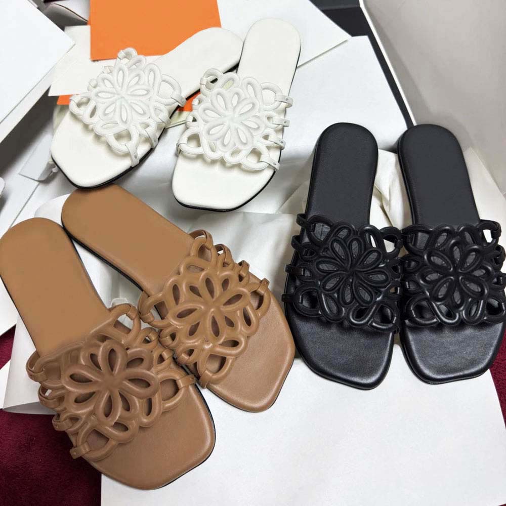 Designer sandals and slippers, men's and women's sandals and slippers, niche platform fashion sandals, ocean and beach vacation and travel slippers for daily wear