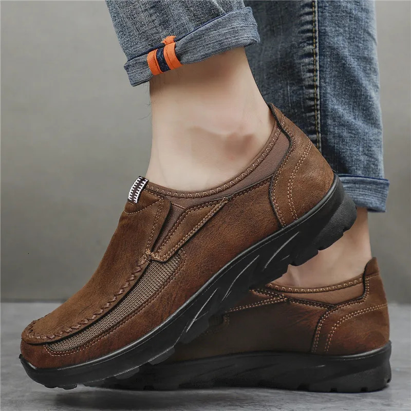 Leather Men Casual Shoes Lightweight Man Loafers Breathable Walking Running Shoes Fashion Slip on Comfortable Male Driving Shoes 250605