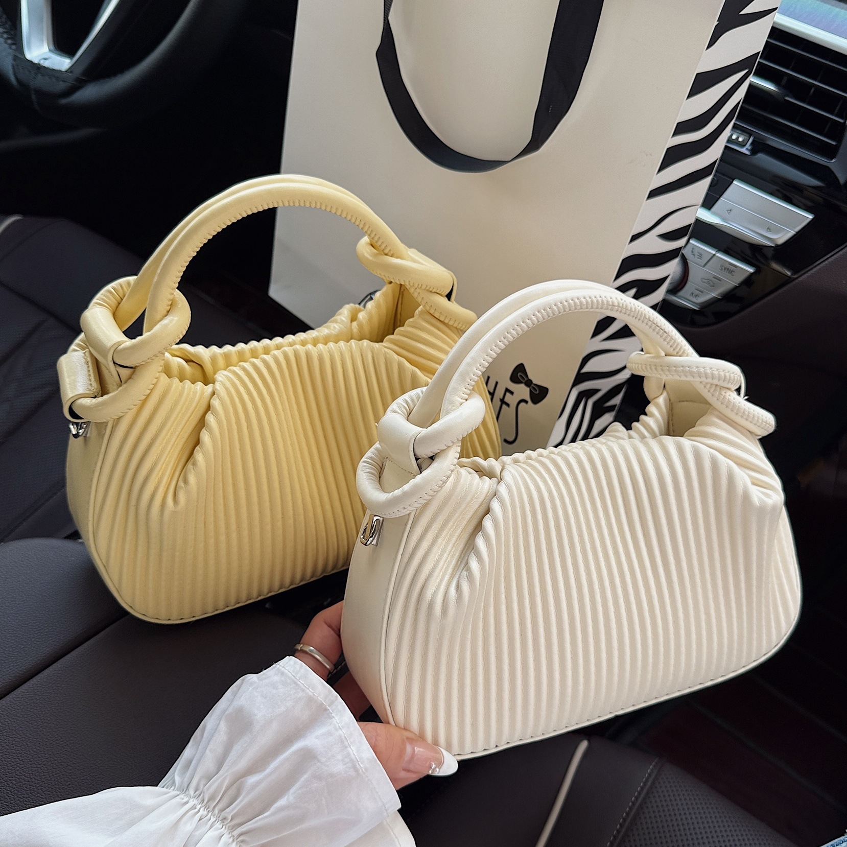 designer Niche Personality Pleated Striped Handbag for Women Fashion Versatile Bucket Bag 2025 Summer Simple Shoulder Bag