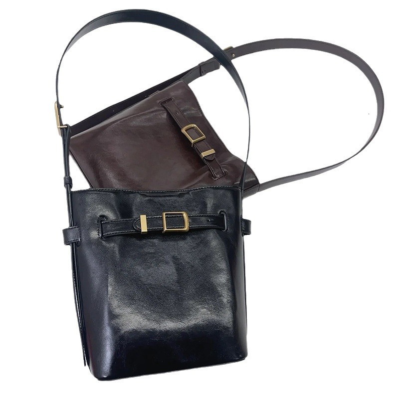 designer 2025 New Korean Niche Oil Wax Leather Simple Small Bucket Bag Retro Single Shoulder Crossbody Casual Small Bag for Women