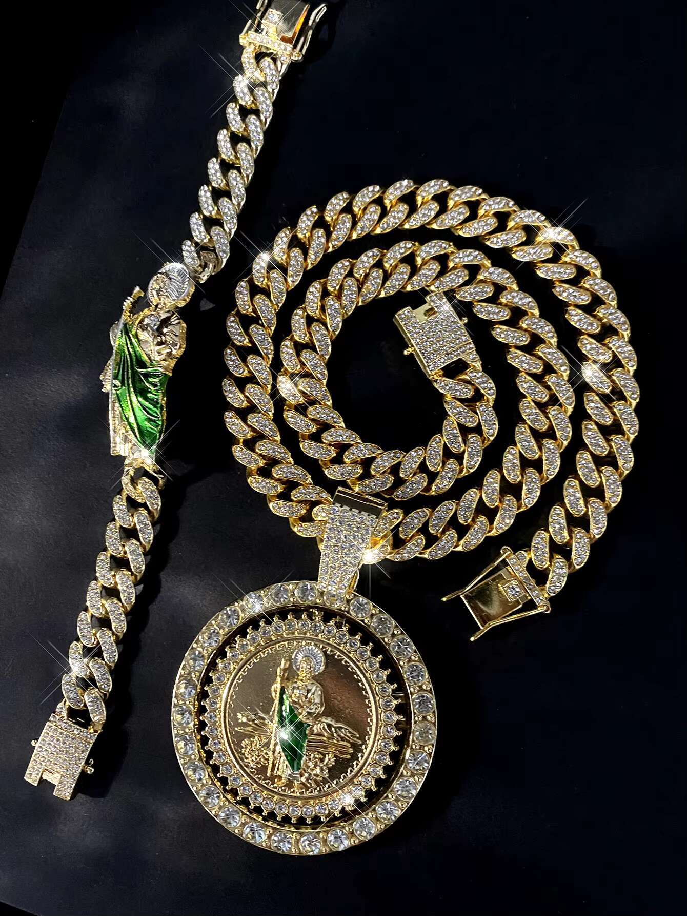 Hip Hop Cuban Link Chain Necklace with Saint Jude Pendant and Bracelet Fashion Rotatable Jewelry Set Party and Daily Decor