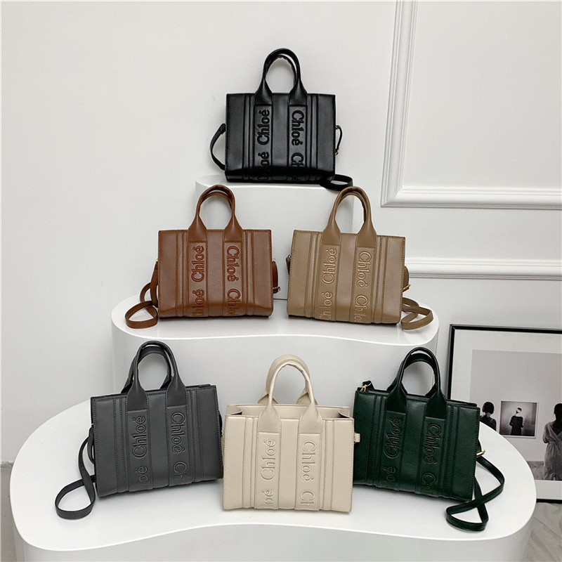 Designer bag free shipping 2025 fashion commuting light luxury premium texture printed large capacity single shoulder crossbody bag for womens